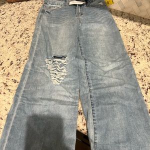 NWT. Girls wide leg distressed jeans. Medium wash.